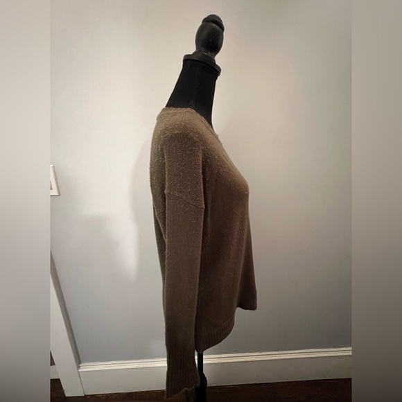 J. Crew Green Sweater - Picture 3 of 7